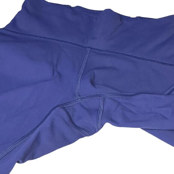 Lululemon crop leggings (4, 16”) - Picture 3 of 5